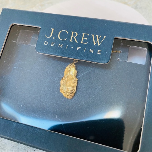 J. CREW Demi-fine 14k Gold-plated Feather … - Picture 3 of 5